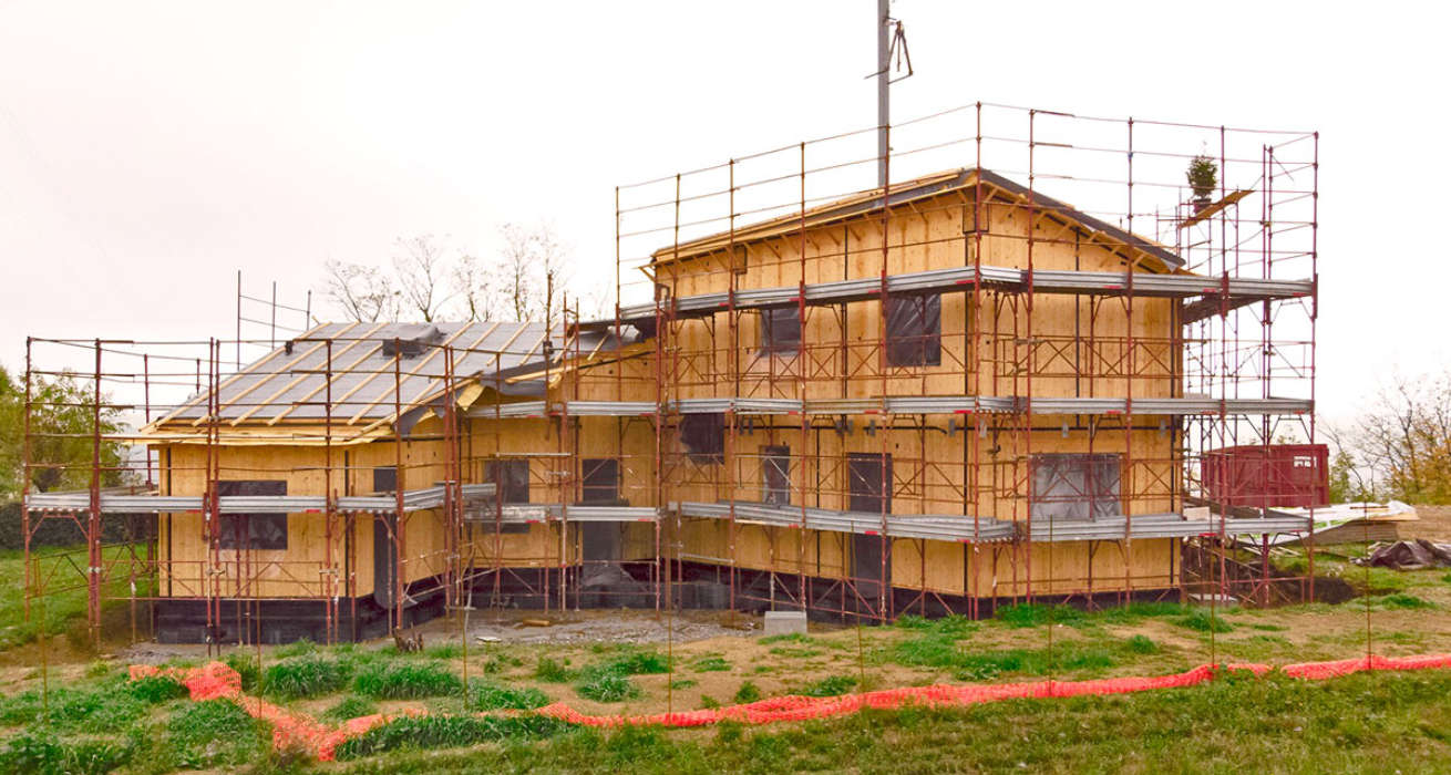 Las paredes de madera del sistema de construción BioHabitat son transpirables